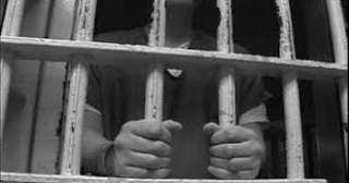 المشدد 5 سنوات للمتهم بإدخال ممنوعات للسجن والاتجار في الحشيش بالجيزة