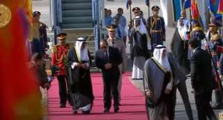 الرئيس السيسى يستقبل أمير الكويت فى مستهل زيارته إلى القاهرة