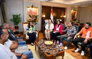 وزيرة الهجرة تحتفل بنجاح شباب المطرية في تنظيم أكبر مائدة إفطار رمضانية في مصر والشرق الأوسط للعام العاشر