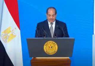 شاهد.. قيمة العمل هي أساس تقدم الأمة المصرية.. كلمة الرئيس السيسي في احتفالية عيد العمال
