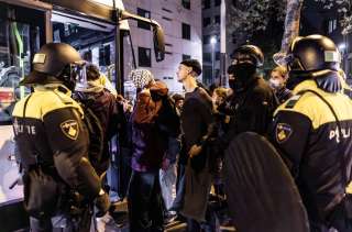 اعتقال 125 شخصا في مظاهرة مؤيدة لفلسطين بجامعة أمستردام في هولندا