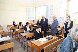 وزير التربية والتعليم ومحافظ بورسعيد يتفقدان امتحانات الصف الثانى الثانوى