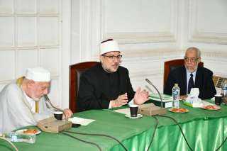 لجنة السنة والسيرة بالمجلس الأعلى للشئون الإسلامية  يقررون : إعداد الموسوعة المصرية في خدمة السنة النبوية