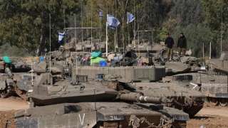 القاهرة الإخبارية: الآليات الإسرائيلية تسيطر على منطقة بوابة صلاح الدين