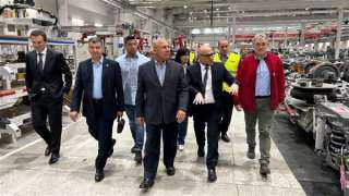 وزير النقل يزور مصانع كاف الإسبانية في مدينتي بيازين وتيراناسا