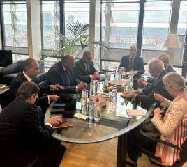 وزير الخارجية يعقد لقاءً ثنائياً مع الممثل الأعلى للاتحاد الأوروبي للشئون الخارجية والسياسة الأمنية