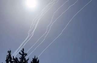 فصائل فلسطينية تستهدف تل أبيب ”برشقة صاروخية كبيرة”