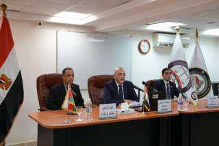 النيابة العامة تستقبل وفدًا رفيع المستوى من قادة وأعضاء هيئة الادعاء العام بسلطنة عمان الشقيقة