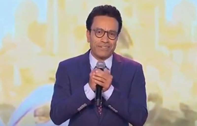 شاهد.. كلمة مؤثرة لـ الفنان سامح حسين عن غزة أمام الرئيس السيسي خلال احتفالية عيد الفطر بحضور أبناء الشهداء